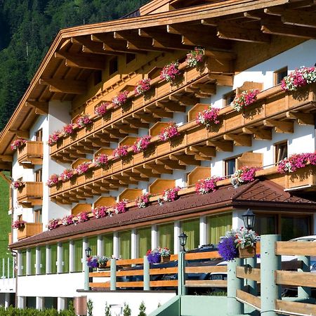 Hotel Bergland Пертизау Екстер'єр фото