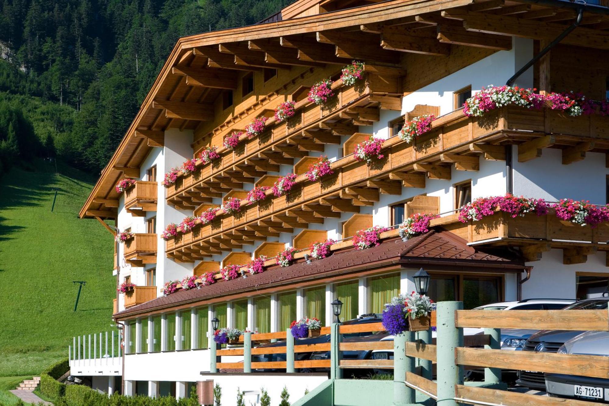 Hotel Bergland Пертизау Екстер'єр фото