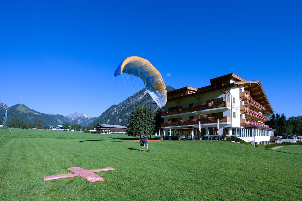 Hotel Bergland Пертизау Екстер'єр фото