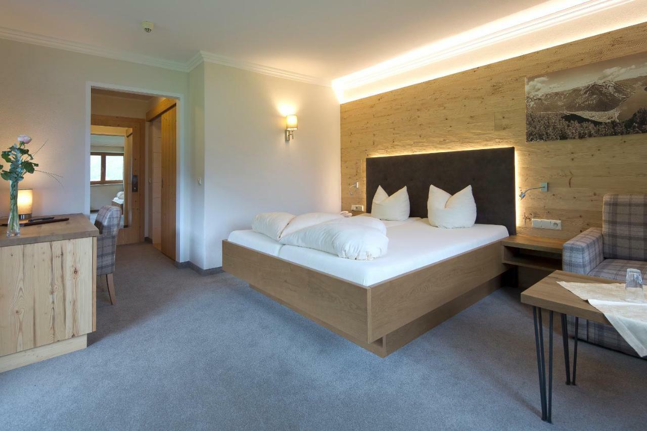 Hotel Bergland Пертизау Екстер'єр фото